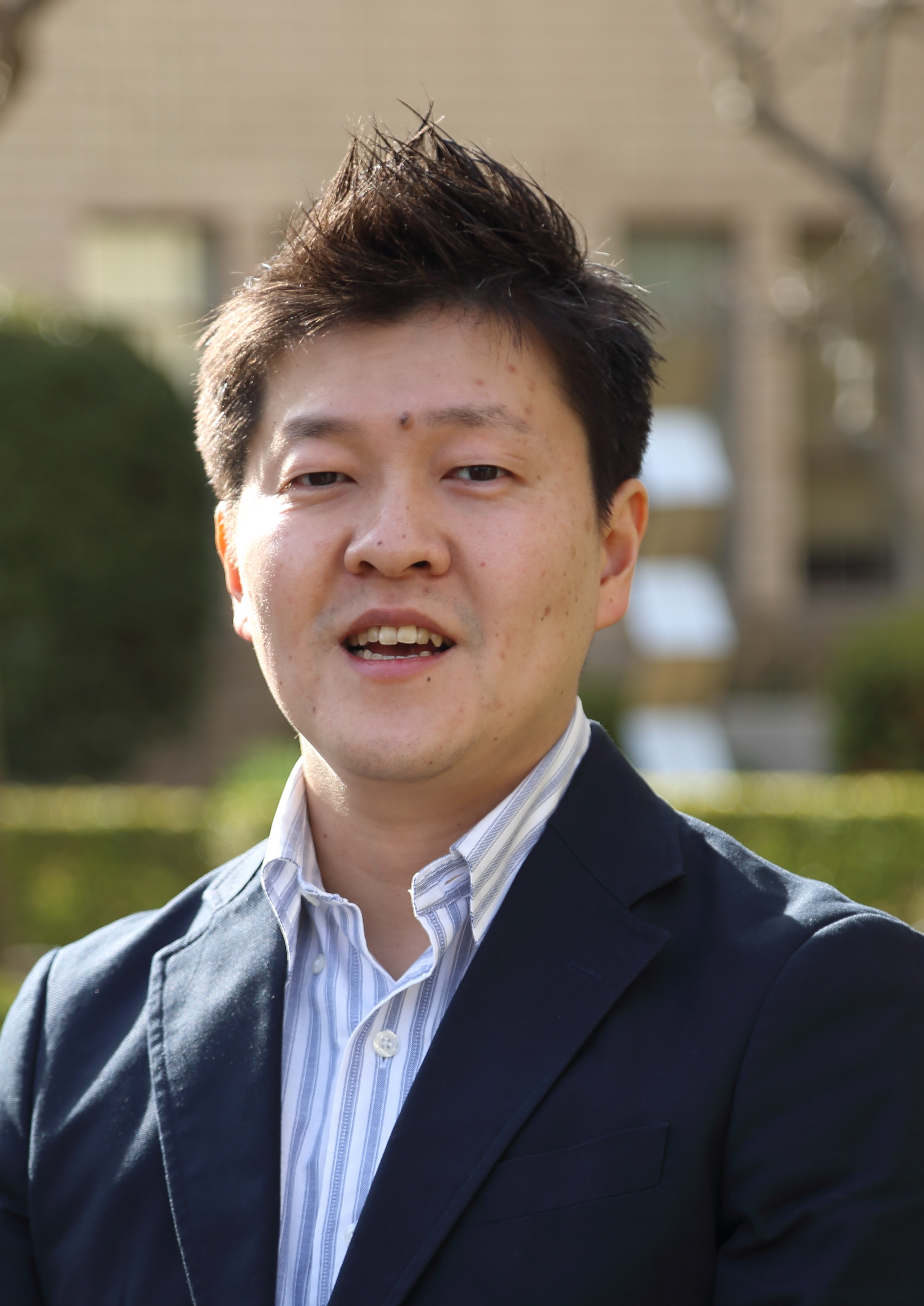 高槻泰郎
